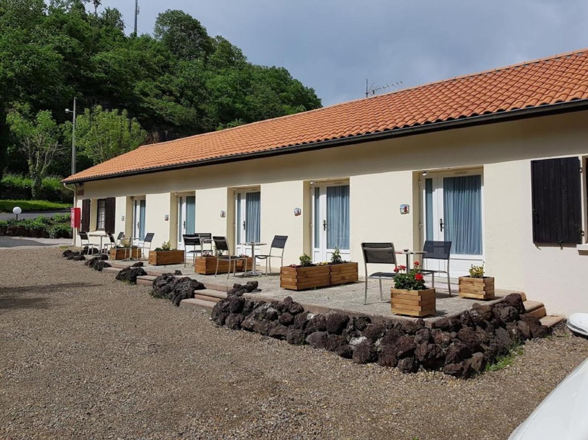 Domaine De La Palle Pontgibaud Zewnętrze zdjęcie